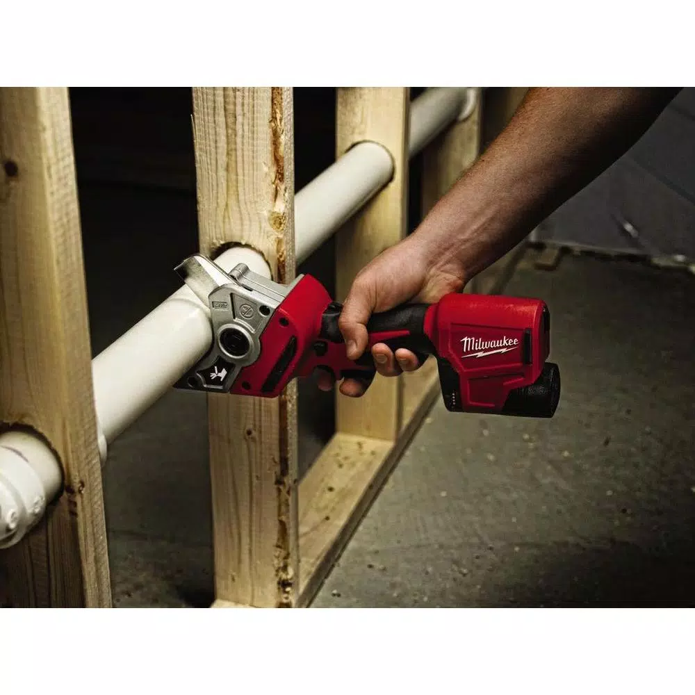 Brand new π€© Power Cutting Tools Milwaukee M12 12-Volt Lithium-Ion Cordless PVC Shear Kit With 1000 Lumens M12 Flood Light β¨ - Image 9